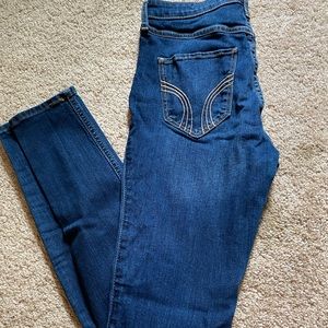 Hollister jeans ripped at knees